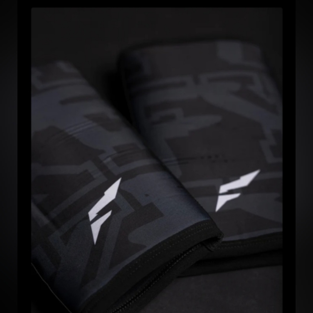FYKE 7mm Knee Sleeves